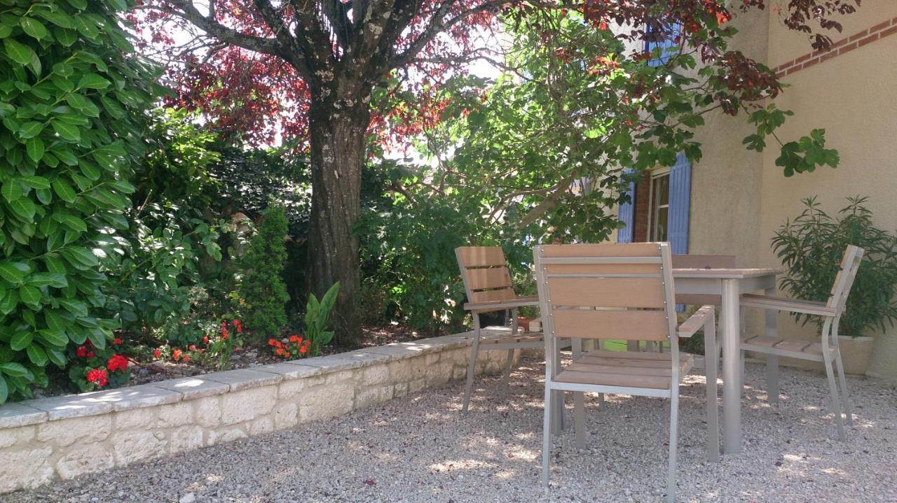 Chambres Et Tables D'Hotes "Au Pres De Ma Blonde" Senouillac Esterno foto
